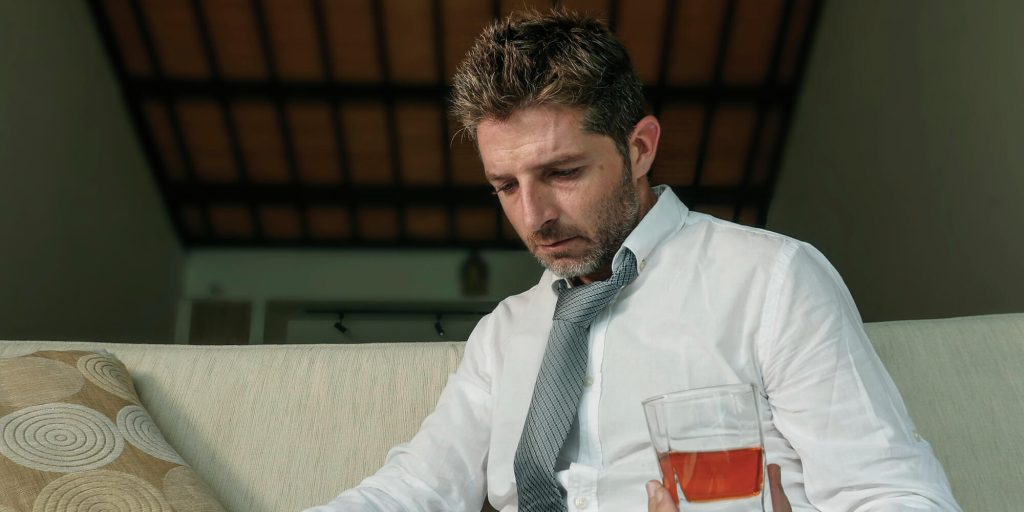 man depressed and turning to alcohol needs dual diagnosis in Ohio