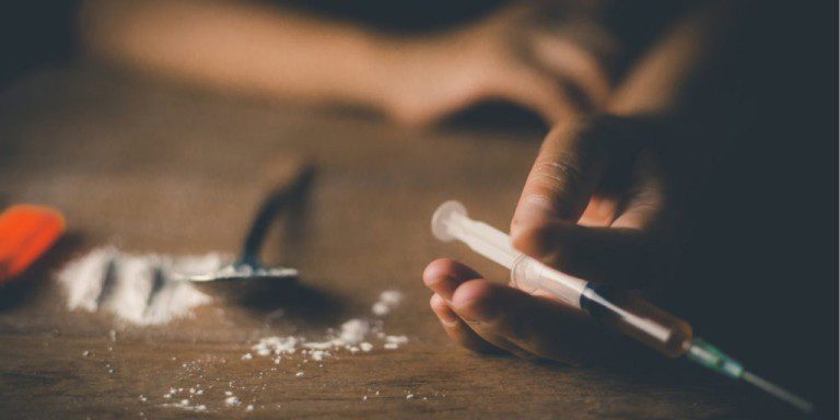 Heroin Side Effects: What They Look Like and Where to Get Help Heroin Side Effects: What They Look Like and Where to Get Help