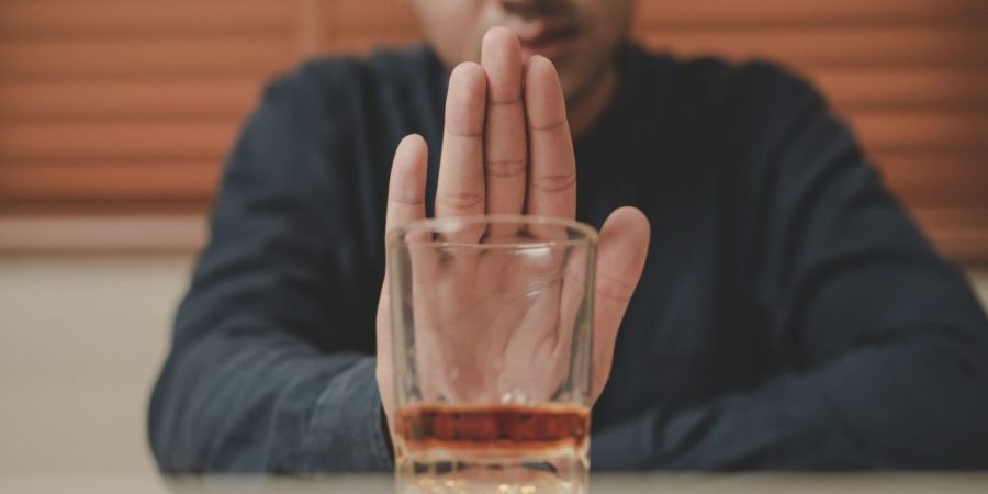 Struggling with Alcohol Cravings? 6 Tactics to Fight the Urge to Drink