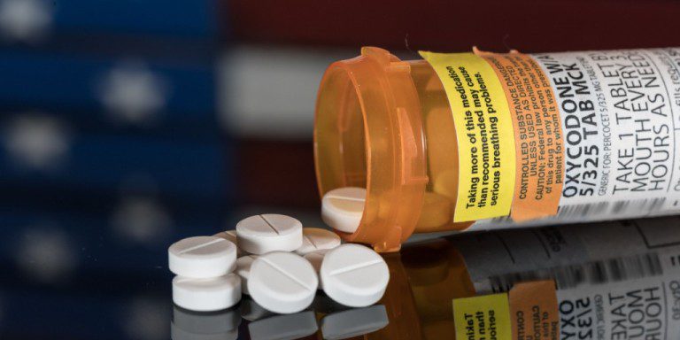 Oxycodone Addiction: Signs and Alternatives for Veterans Oxycodone Addiction: Signs and Alternatives for Veterans