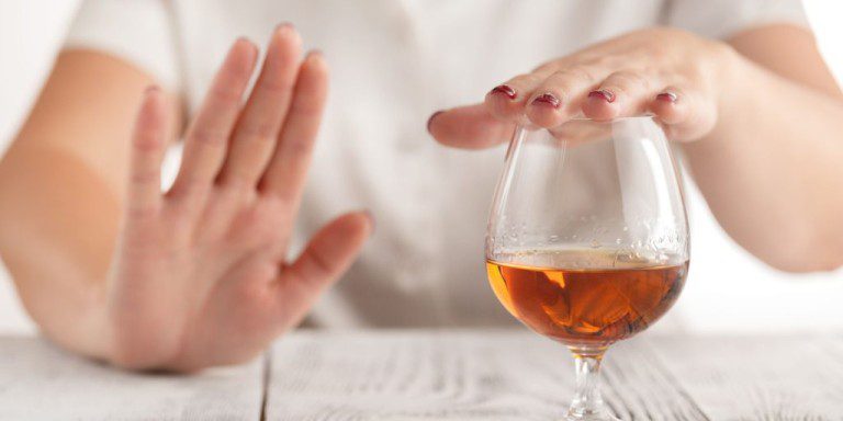 Does Alcohol Help Anxiety? The Risks of Using Alcohol to Cope Does Alcohol Help Anxiety? The Risks of Using Alcohol to Cope